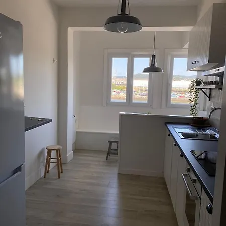 Luminoso Piso En Zona Monumental Con Vistas Al Lerez *